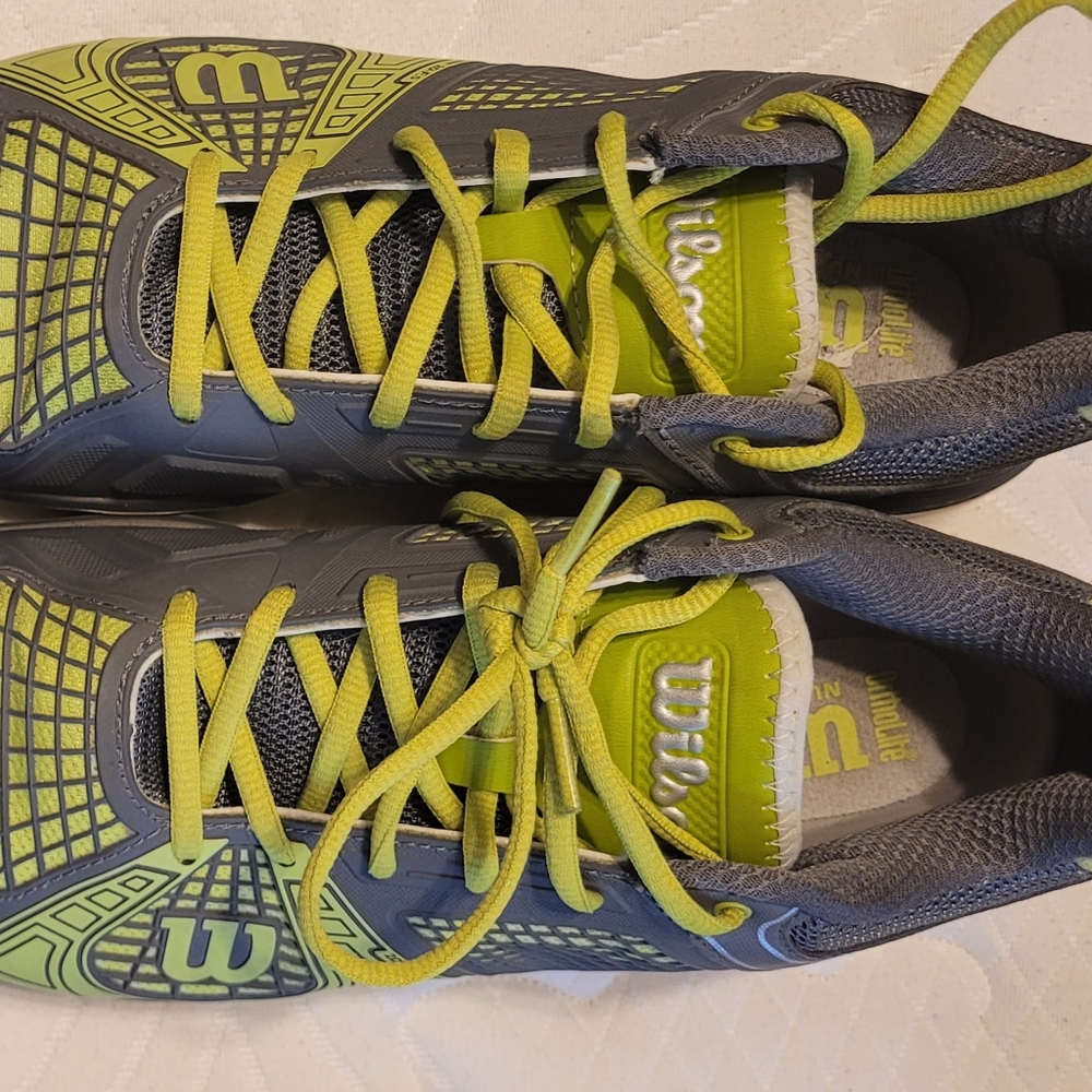 Wilson Tennis Shoes Size 9 Gray and Green